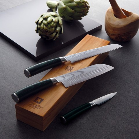 Nóż Santoku 17.5cm w pud. drewnianym MIDORI Nóż Santoku 17.5cm w pud. drewnianym MIDORI