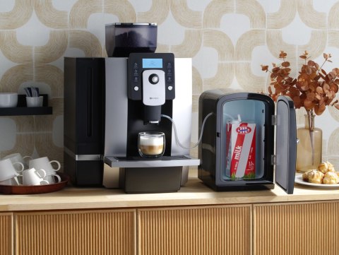 Lodówka na mleko czarny