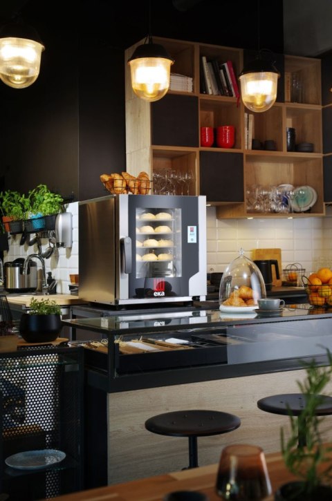 Piec konwekcyjno - parowy Evolution New 5 x GN 2/3 elektryczny z bezpośrednim natryskiem, ekranem dotykowym