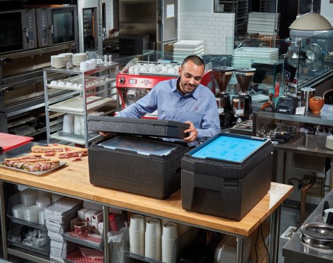 Pojemnik termoizolacyjny CAMBRO Cam GoBox® ładowany od góry, GN 1/1 46 l