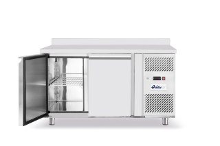 Stół chłodniczy 2-drzwiowy z agregatem bocznym, Arktic, Profi Line, Z tylnym rantem, 215L, 230V/250W, 700x1350x(H)839mm